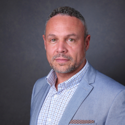 Rik, a man posing for the camera