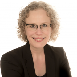 Headshot of Eva Dupont