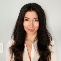 Headshot of Ellary Rose