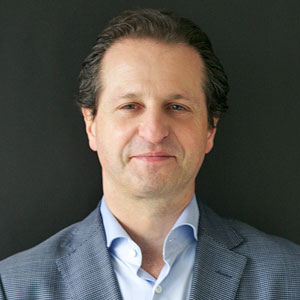 Headshot of Peter Durlach.