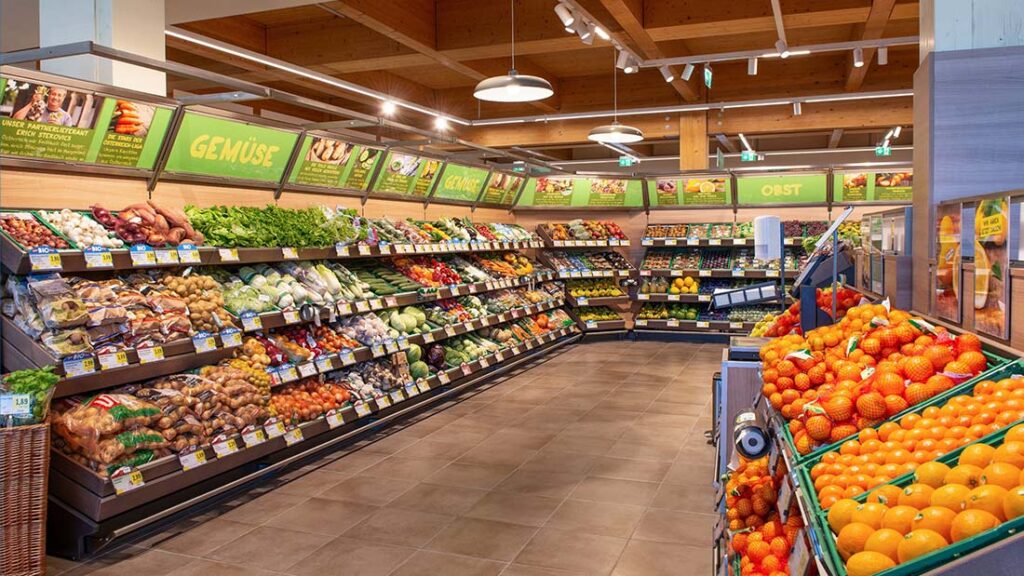 Obst und Gemüseabteilung.
