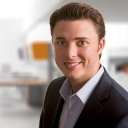 Derek Birdsong headshot