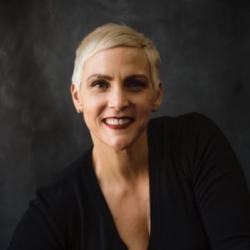 Antoinette Thomas headshot