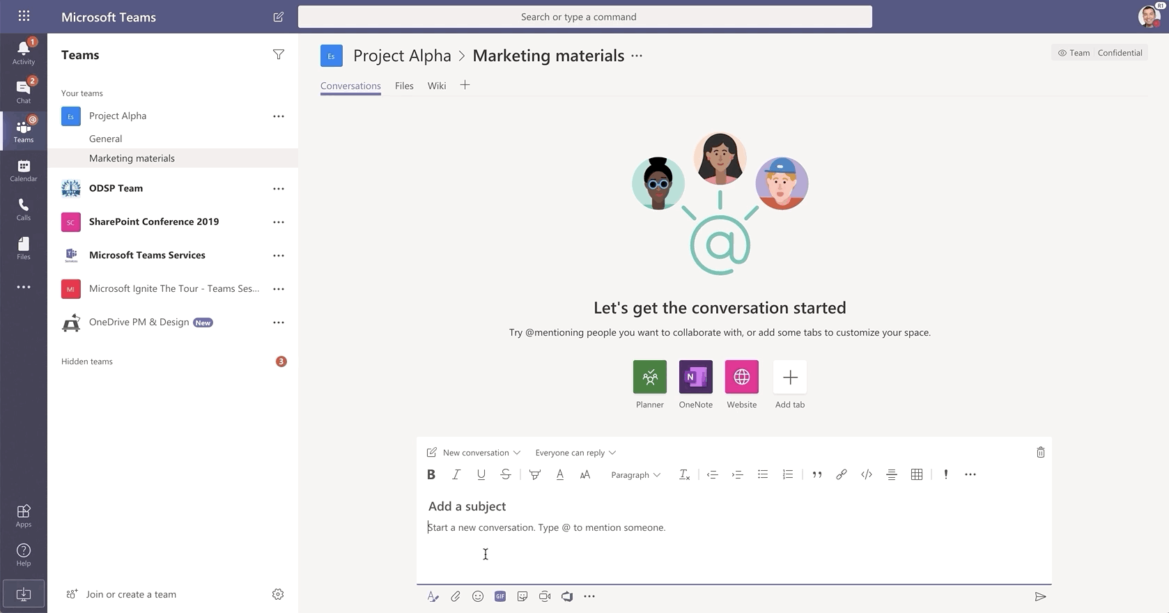Animated image of a conversation in Microsoft Teams.