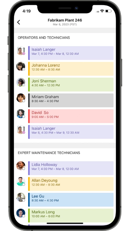 Microsoft Teams Shifts connector preview showing how a manufacturing worker can view other employees&rsquo; shifts.
