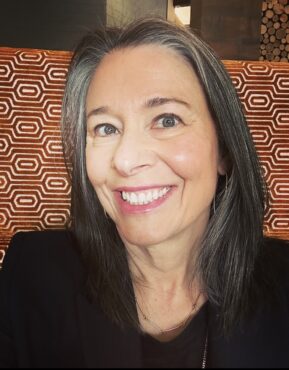 Susan Etlinger's professional headshot.