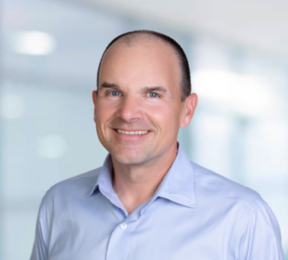 Bobby Hollis headshot