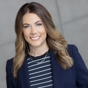 Lindsay Myers headshot