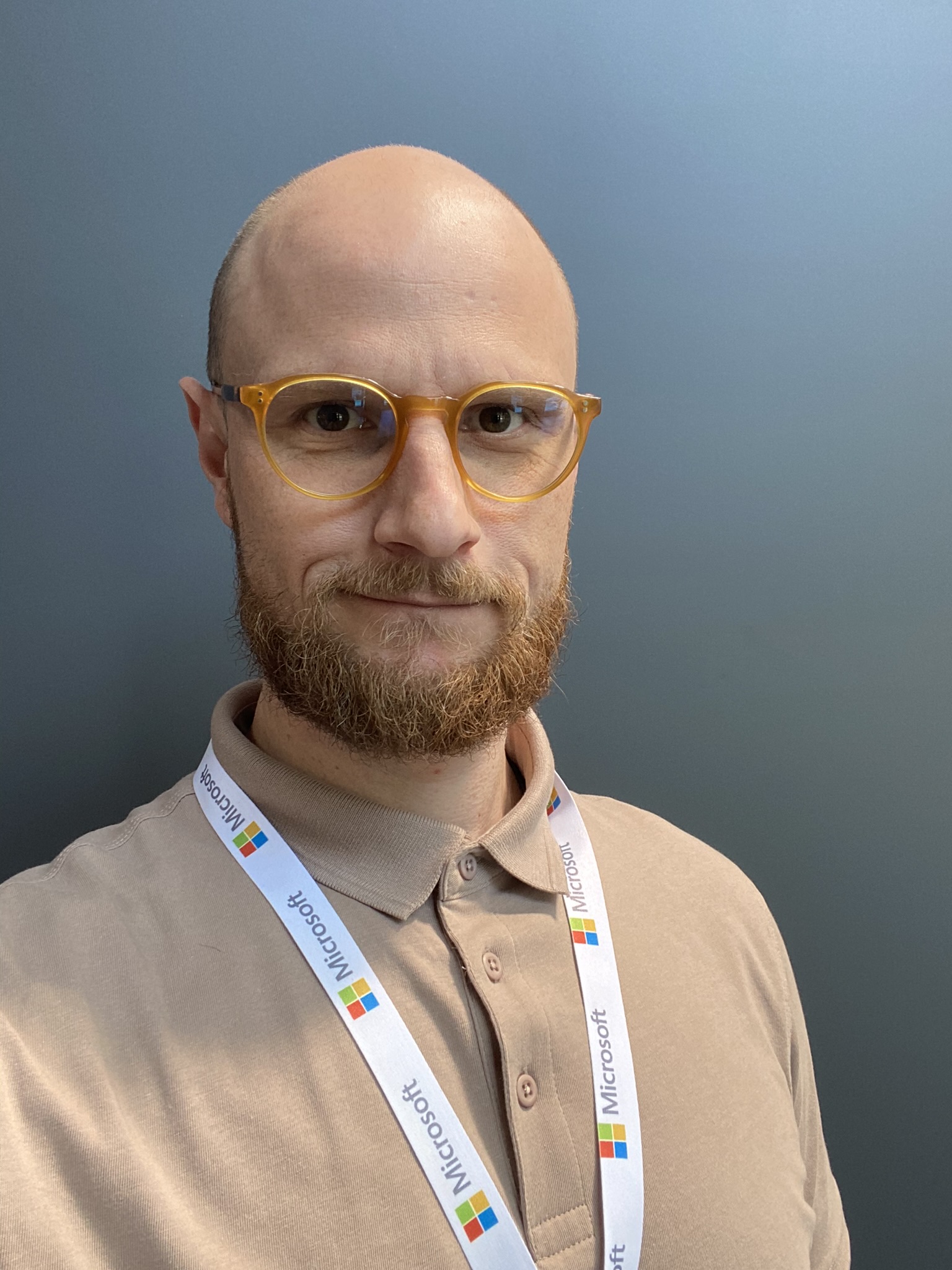 Headshot of Marek Lutz