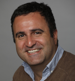 Shahram Izadiの肖像