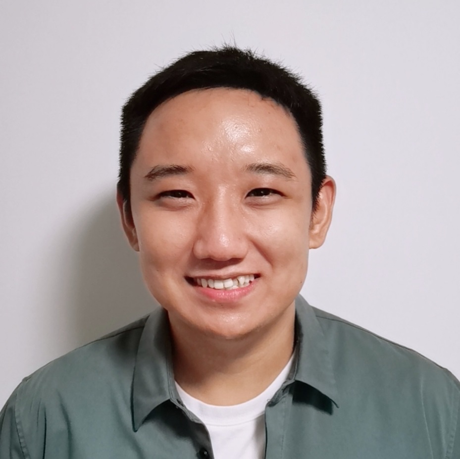 Yaobo Liang的肖像