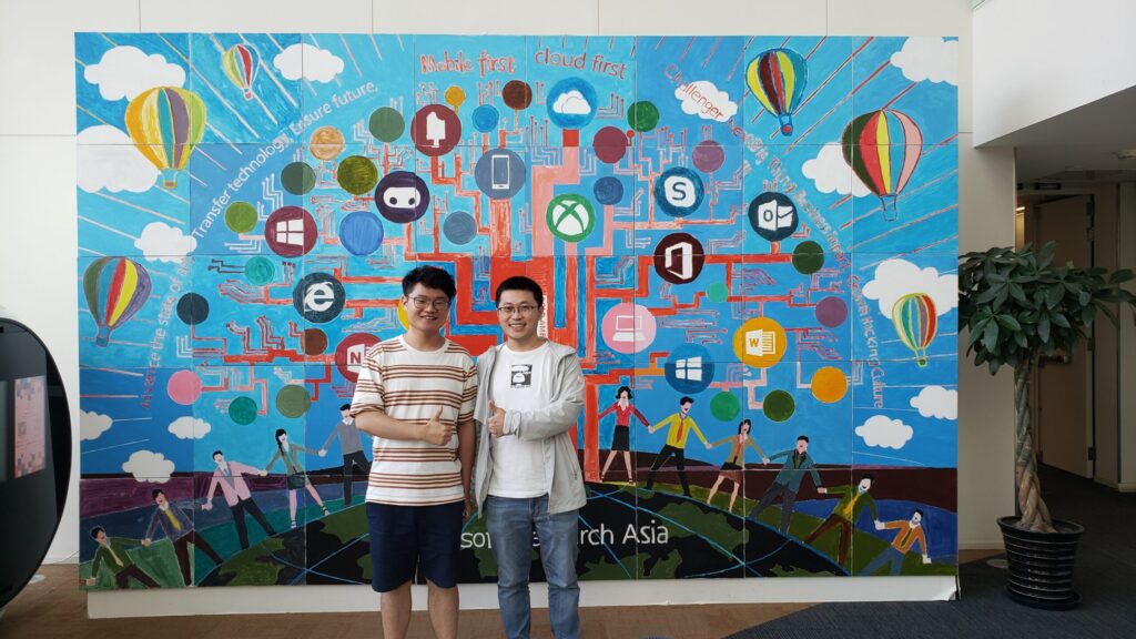 杨笑东(左)和 mentor 张辉帅(右)