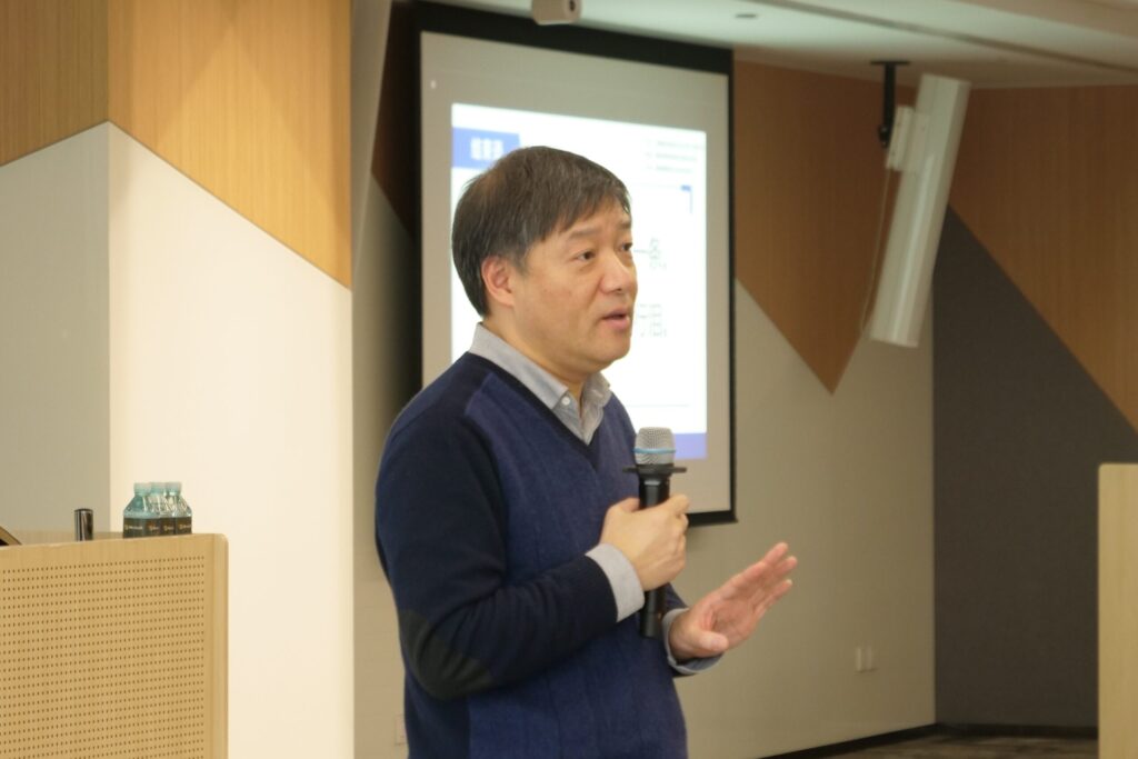 华中科技大学教授金海