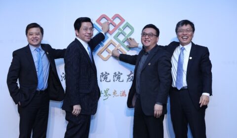 Hsiao-Wuen Hon, Kai-Fu Lee, Ya-Qin Zhang, Harry Shum posing for a photo