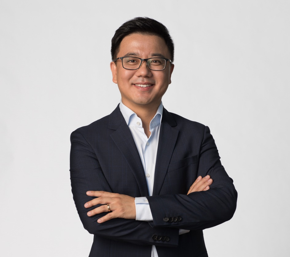 微软杰出首席科学家、微软研究院科学智能中心亚洲区负责人、微软亚洲研究院副院长刘铁岩