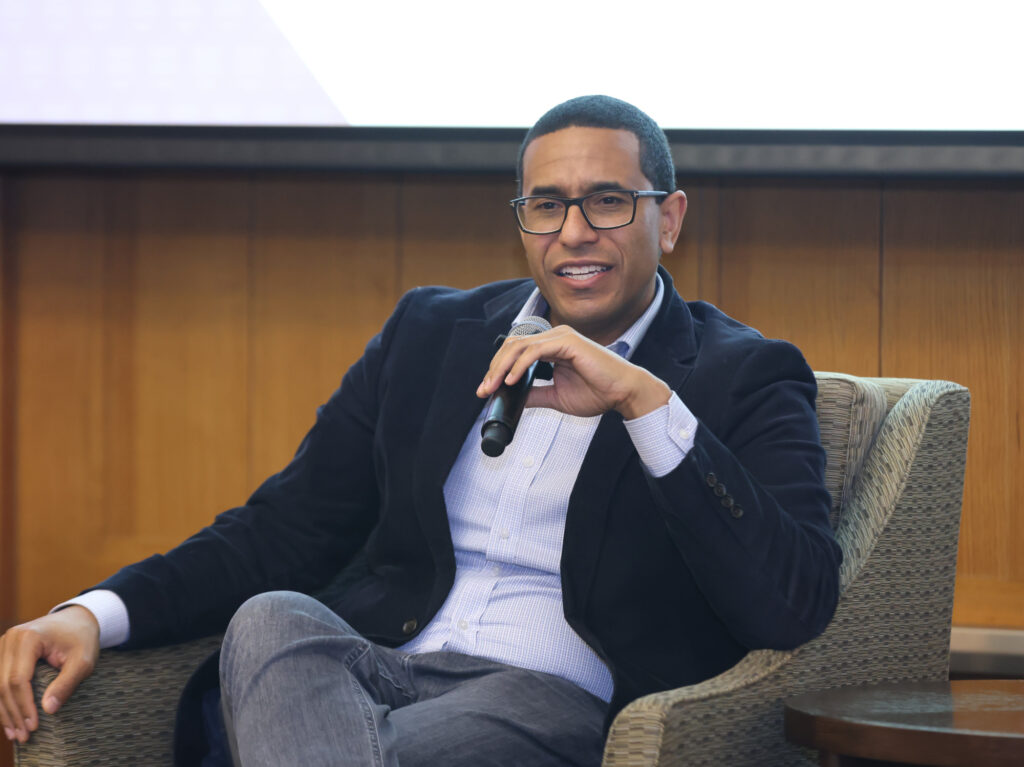 微软研究院副总裁、微软杰出首席科学家、微软研究院全球研究合作负责人 Ashley Llorens 博士