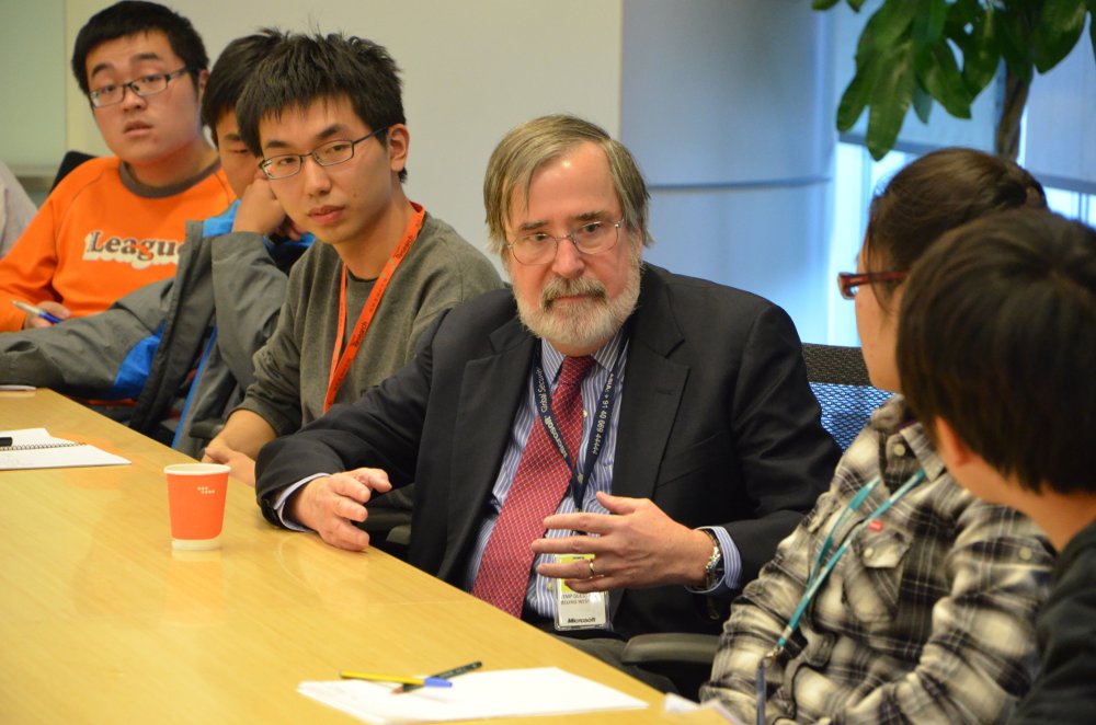 图灵奖得主Edmund Clark与创新人才学院学生座谈