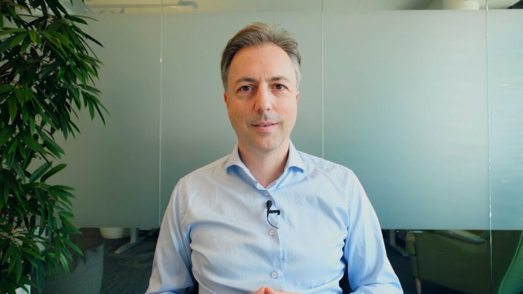 Video: Scalable emulation of protein equilibrium ensembles with BioEmu | Frank Noé