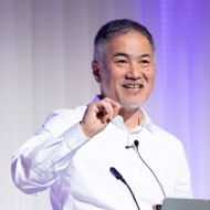 写真: きりんカルテシステム 取締役会長 永用万人氏