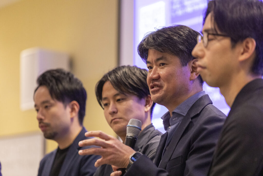 ROL会場内対談の様子 2