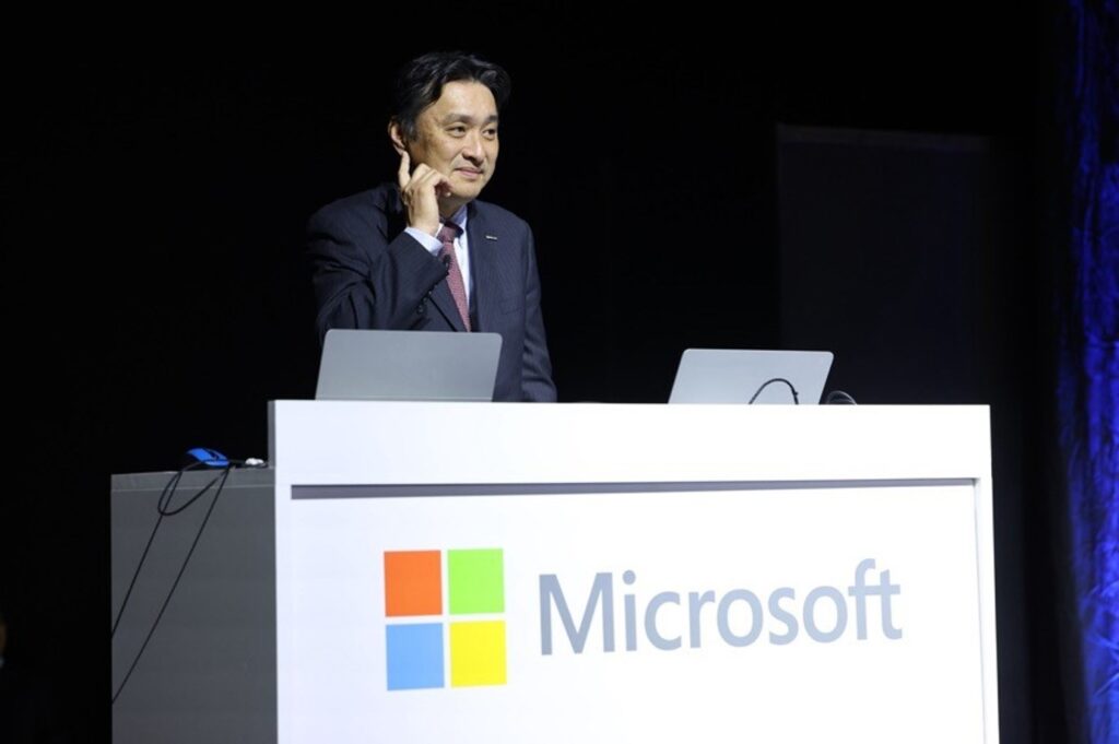 A man in a suit and tie