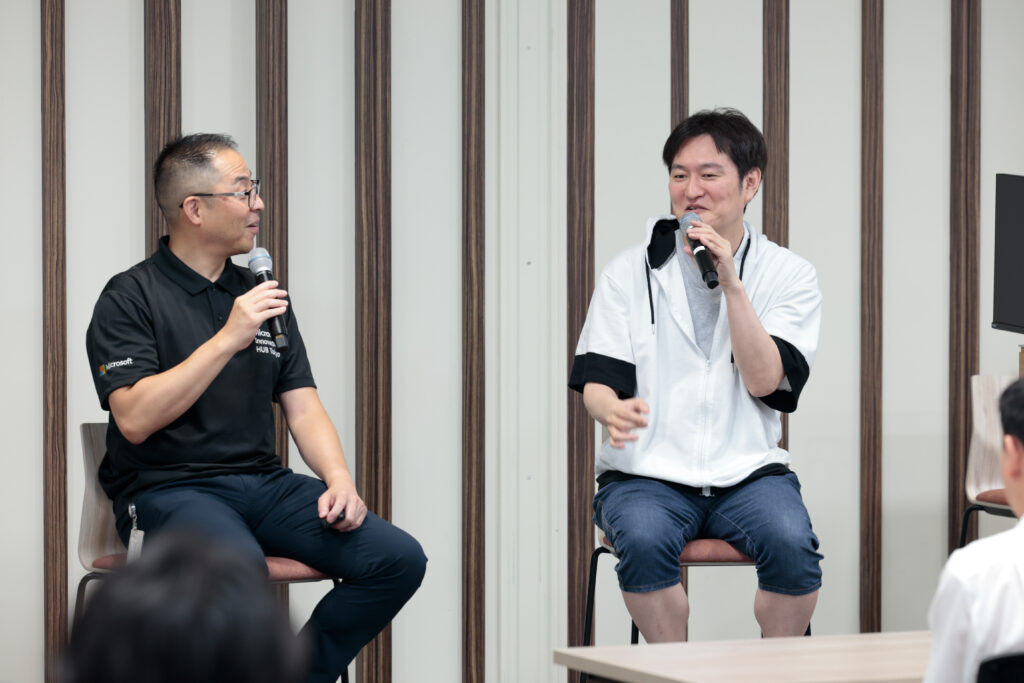 デジタル庁 
CTO  
藤本 真樹 氏 
 
日本マイクロソフト株式会社 
業務執行役員 Microsoft Innovation Hub Tokyo Lead 
榎並 利晃 